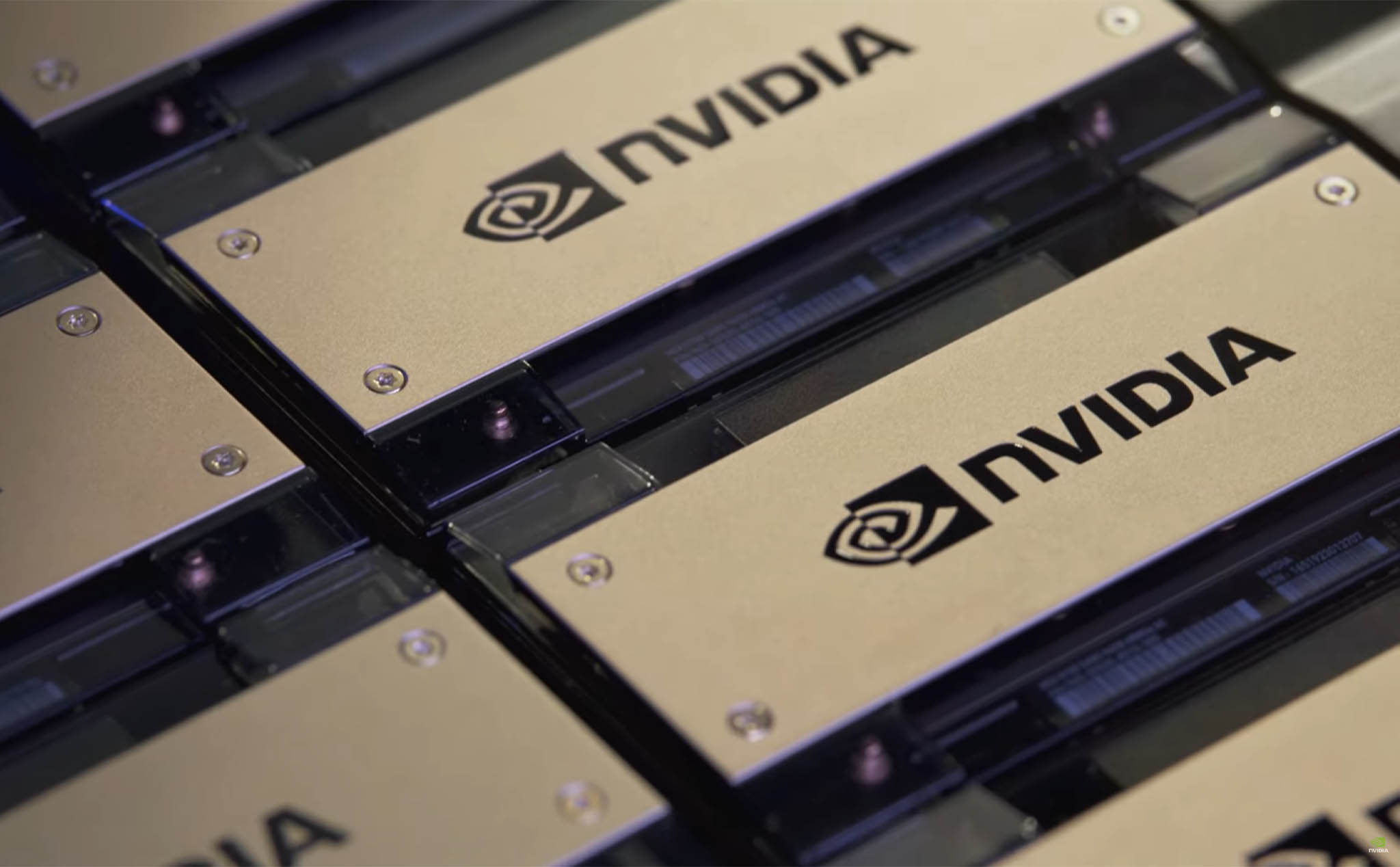 Nvidia phải giảm giá GPU AI bán ở Trung Quốc, để cạnh tranh với chip của Huawei