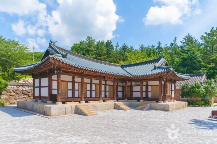 Hanok stay "Yeon-gyeong-dang", nơi ngập tràn ánh nắng