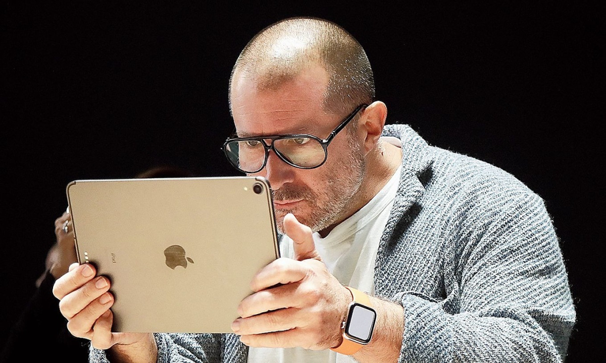 jony-ive-ipad-pro-jpeg-9942-16-2054-4104-1726980549.png