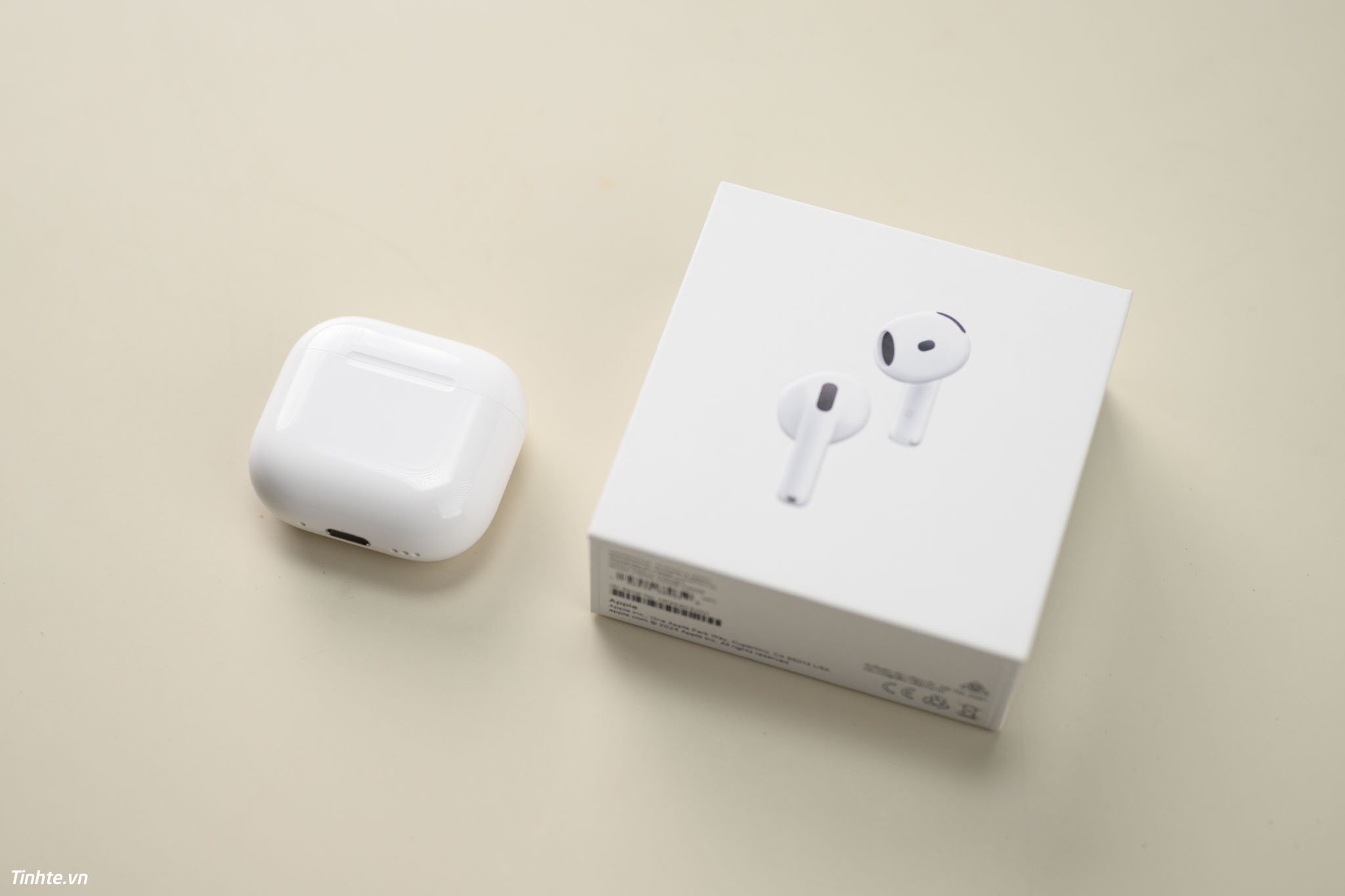 Tinhte-cuhiep-unbox-airpods-4-11.jpg