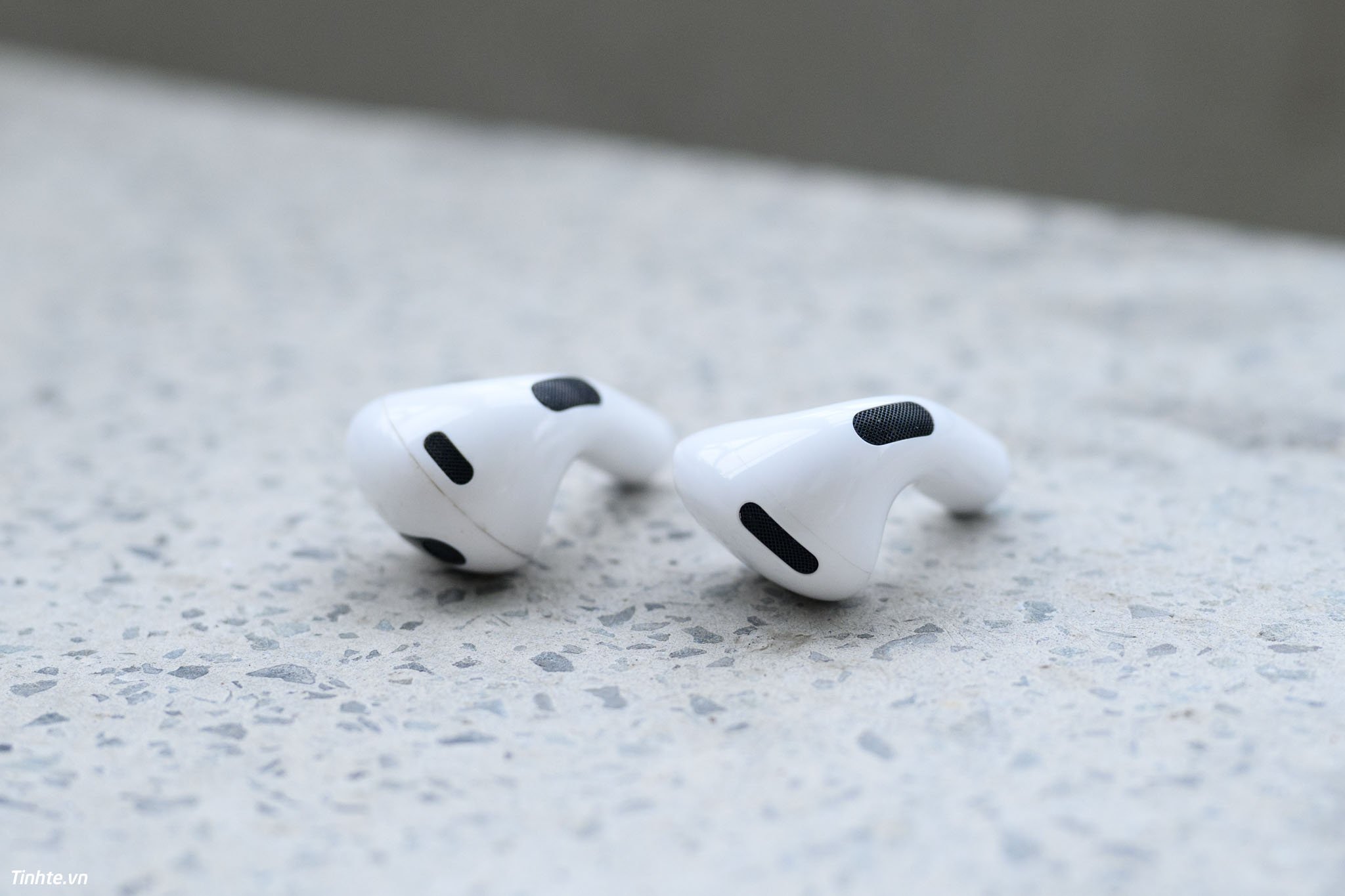 Tinhte-tu-so-sanh-airpods-3-va-43.jpg