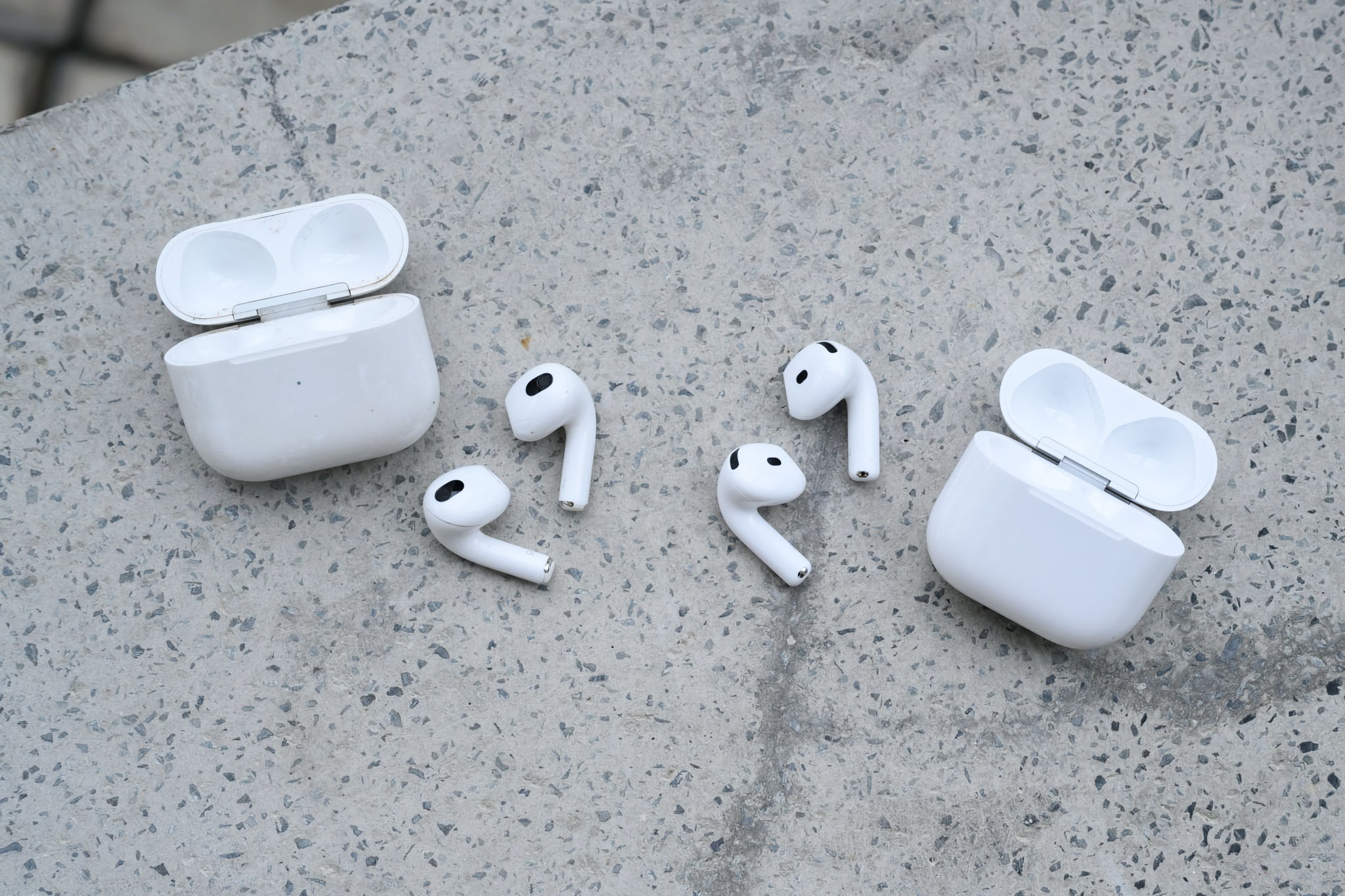 Tinhte-tu-so-sanh-airpods-3-va-410.jpg