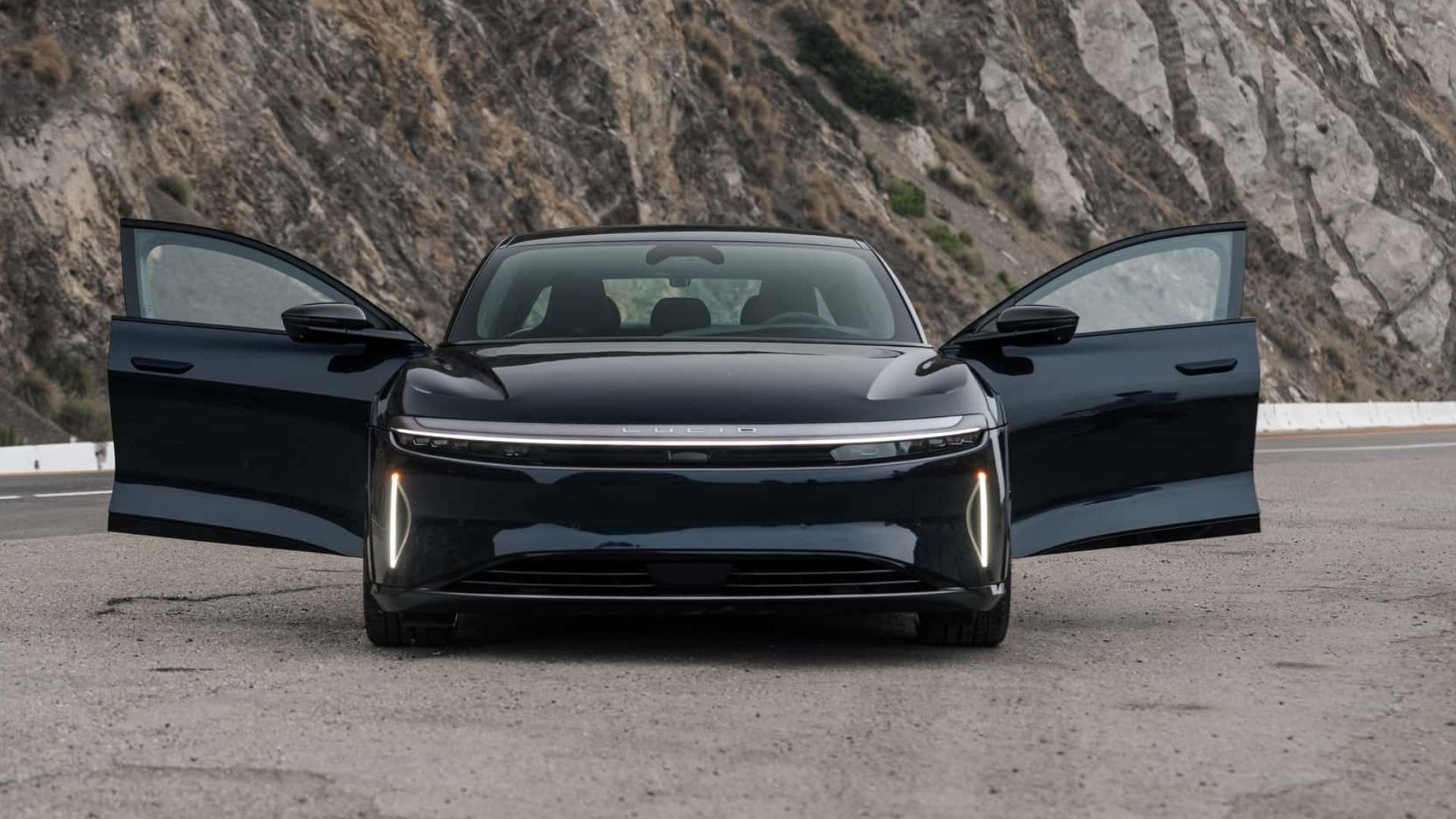 Lucid Air Sapphire 004.jpg