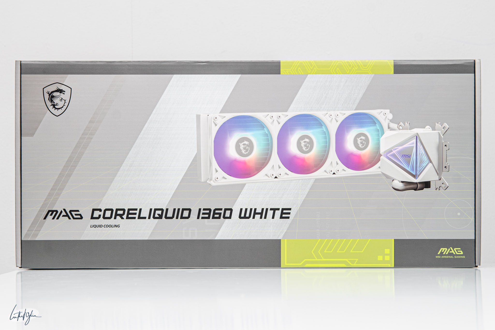 msi-mag-coreliquid-i360-white-1.jpg