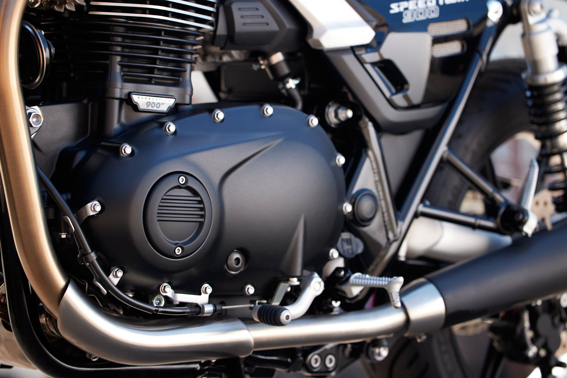 triumph-speedtwin-900-2025-15.jpg