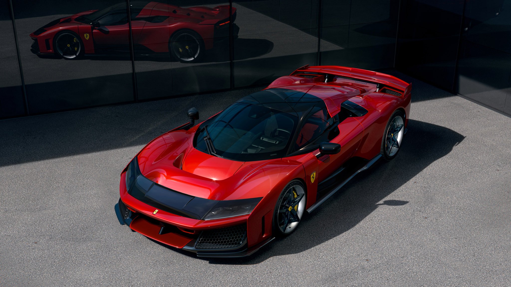 F80: Biểu tượng tốc độ mới của Ferrari, "hậu bối" của LaFerrari, giá gần 4 triệu Đô