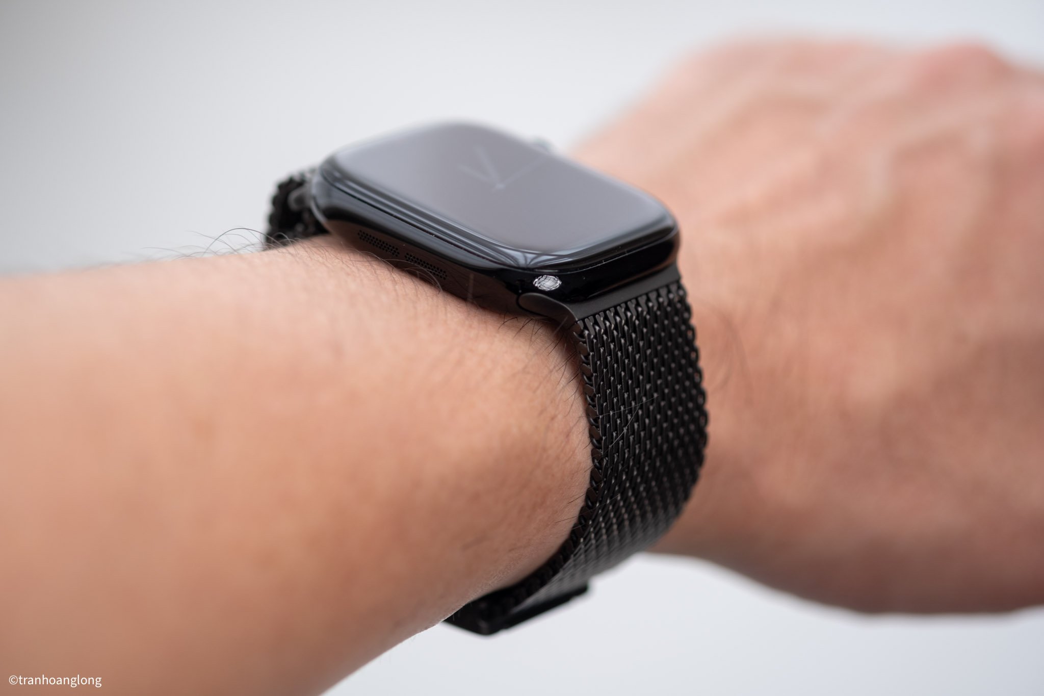 tinhte-apple-watch-titanium-milanese-band-5.jpg