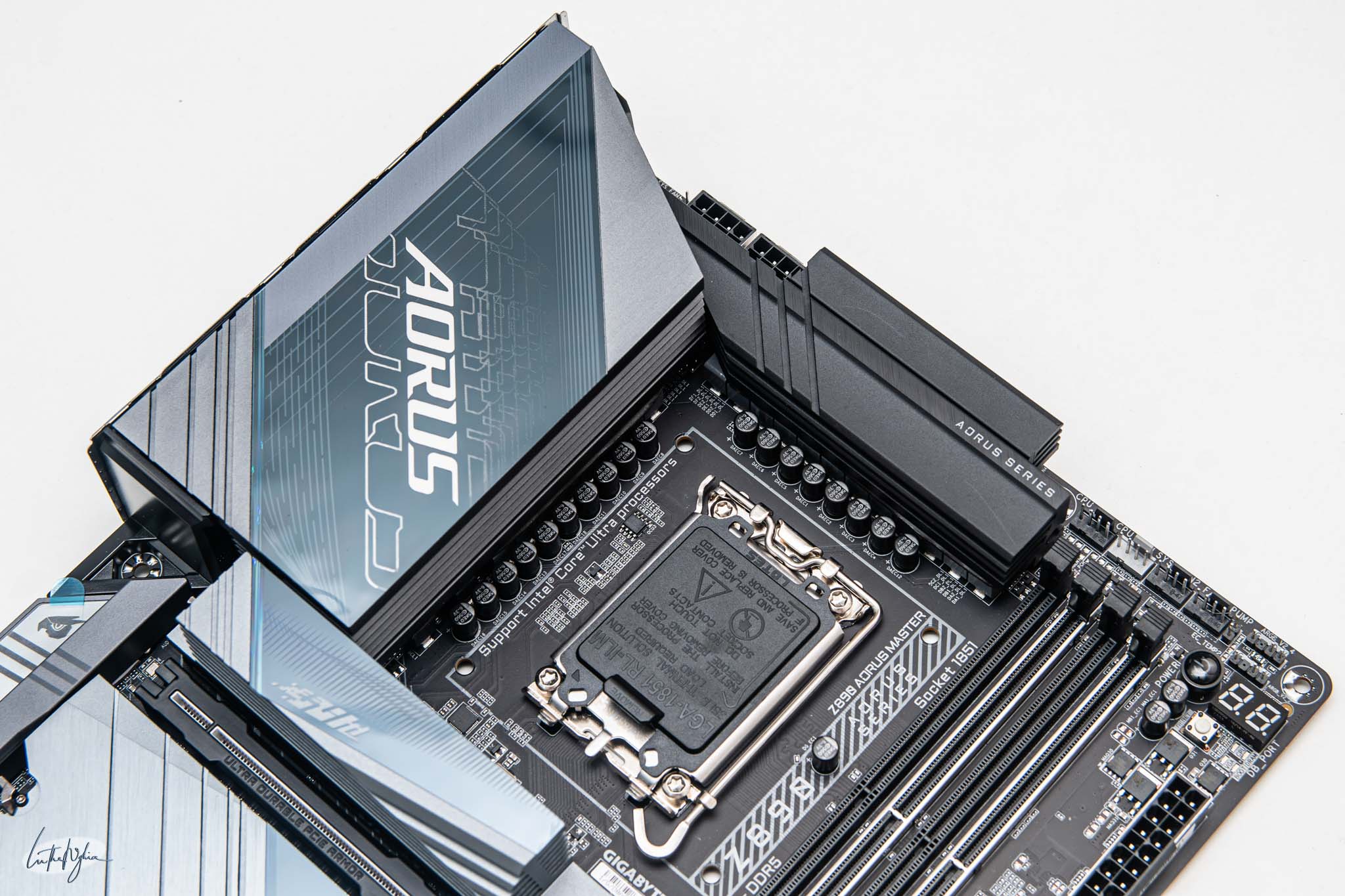 gigabyte-z890-aorus-master-tinhte-7.jpg