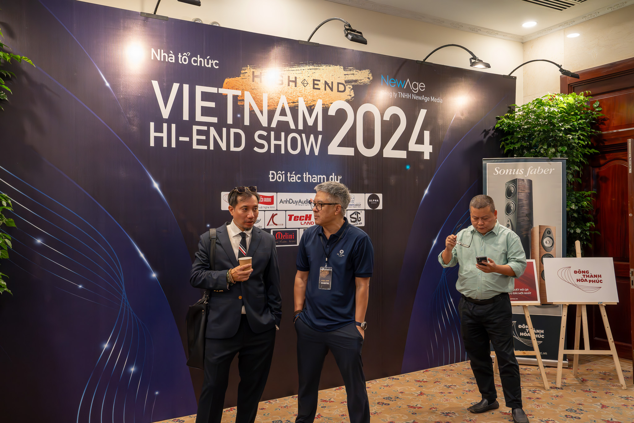 Hình ảnh sự kiện VietNam Hi-End Show 2024 diễn ra sáng nay