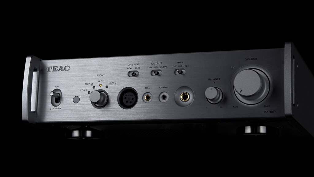 TEAC HA-507: Headphone amplifier kiêm preamp thuần analog, giá $1999