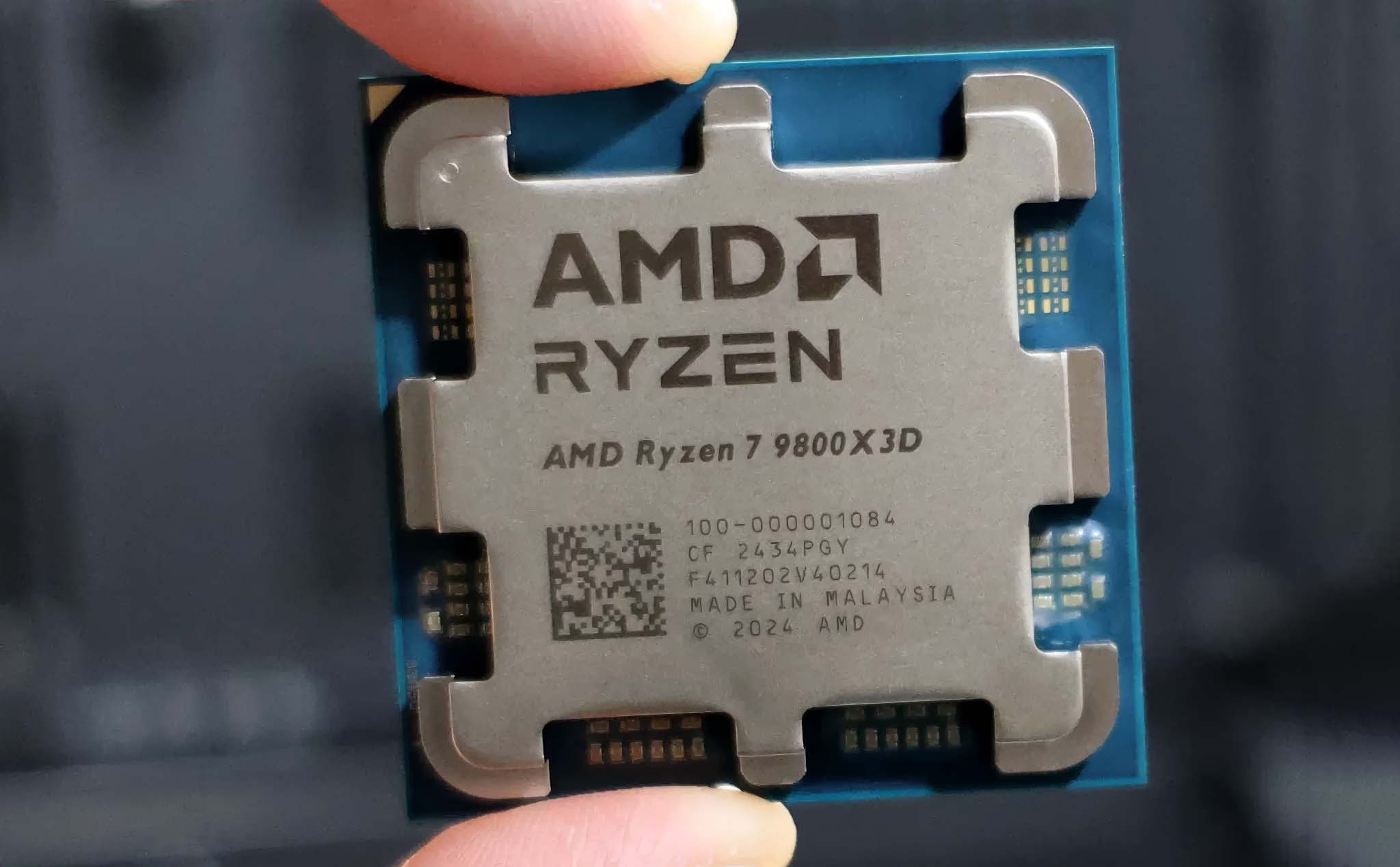 Chơi game quá tốt, Ryzen 7 9800X3D cháy hàng khắp nơi