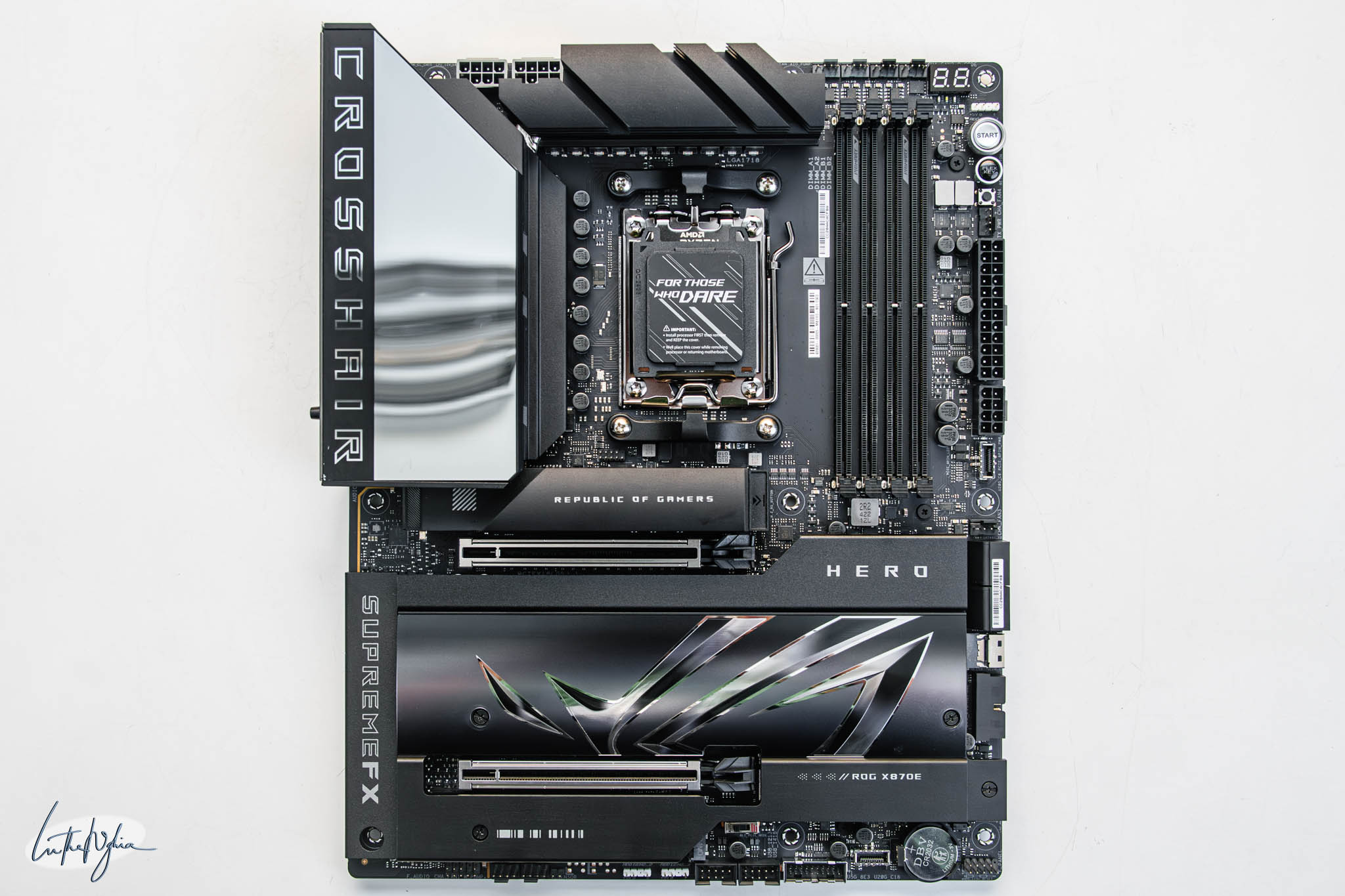 asus-rog-crosshair-x870e-hero-tinhte-1.jpg