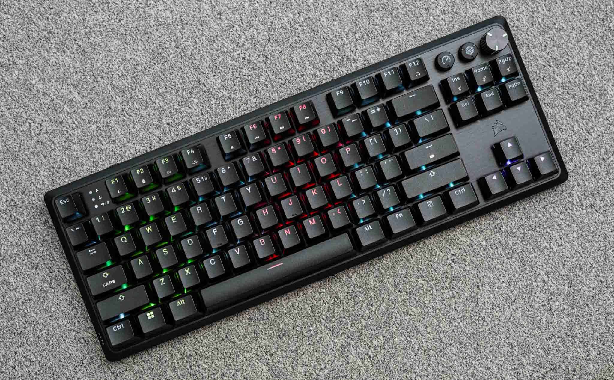 #Tinhtelookback: Trên tay CORSAIR K70 CORE TKL WIRELESS - Switch MLX Red v2, tùy biến cao cấp