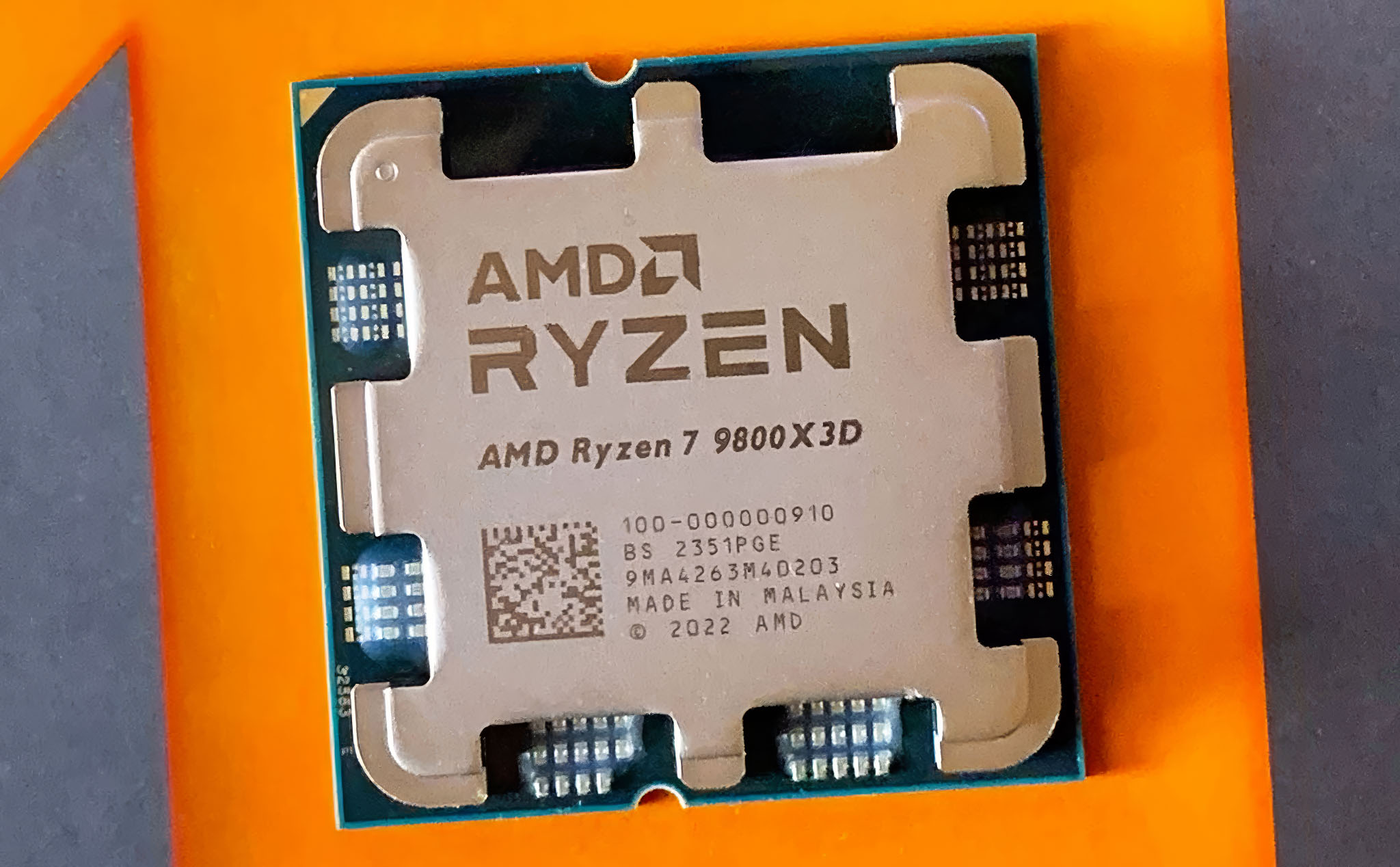 Tới lượt chip AMD Ryzen 7 9800X3D bị giả mạo tại Trung Quốc