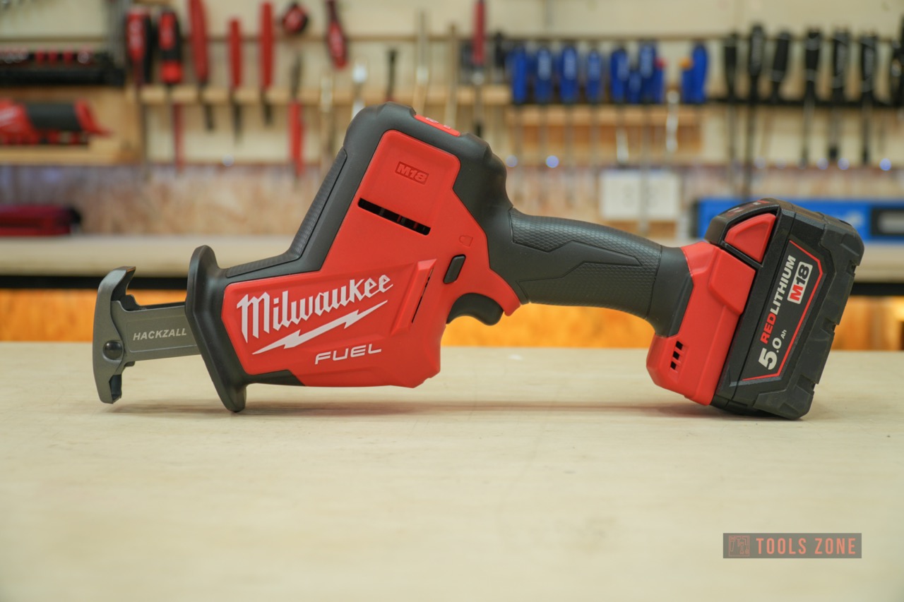 Trên tay nhanh cưa kiếm dùng pin Milwaukee M18 FHZ (Mã tại Mỹ 2719 - M18 HackZall)